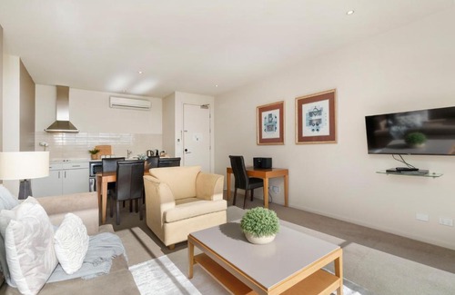 Fingal Apartment | Fairway Views – Moonah Apartment 23 & 24