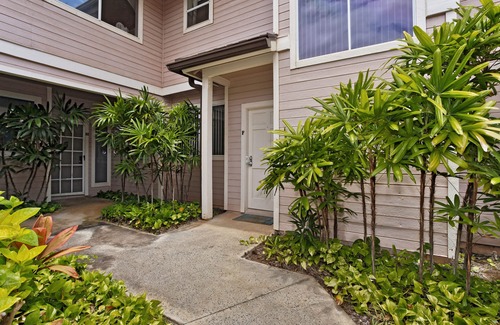 Kapolei Condo | Fairways 33F: Luxe Ko Olina Villa with Serene Lanai & Pool