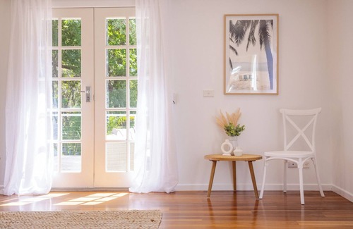 Sawtell House | Fairways Beach House - Stylish Beach House with Pool, Close walk to Cafes and Beach, Golf Course View