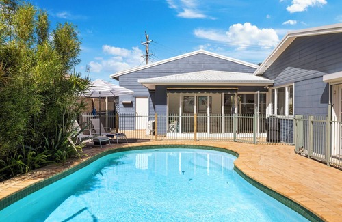 Sawtell House | Fairways Beach House - Stylish Beach House with Pool, Close walk to Cafes and Beach, Golf Course View