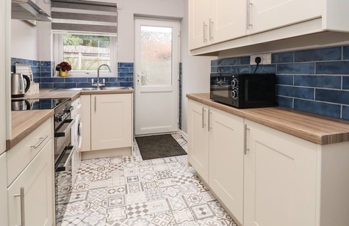 Meliden House | FAIRWAYS, pet friendly, with a garden in Prestatyn