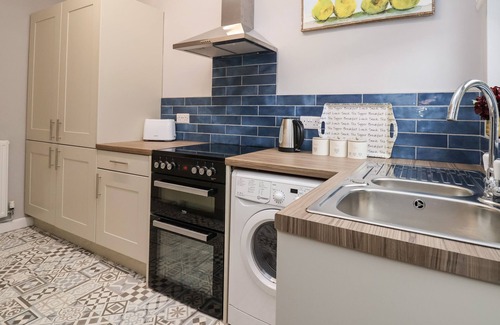 Meliden House | FAIRWAYS, pet friendly, with a garden in Prestatyn