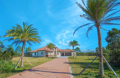 Grant-Valkaria Villa | Fairy Suite in luxury home! Private Oasis!