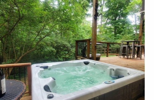 Anderson Township House | Fairytale A Frame in Cincinnati with hot tub, sauna, and gym. 2 Fenced acres