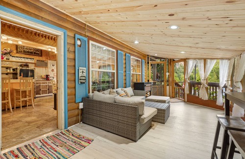 Rapid City House | FairyTale BEACH HOUSE in Rapid City