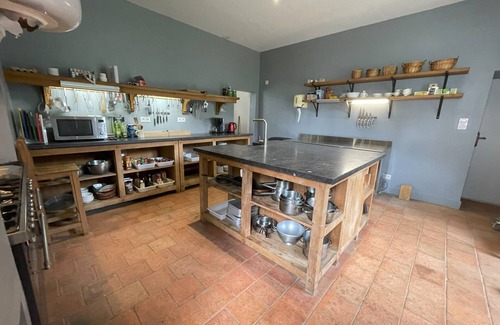 Brain-sur-Allonnes House | Fairytale castle with heated outdoor pool