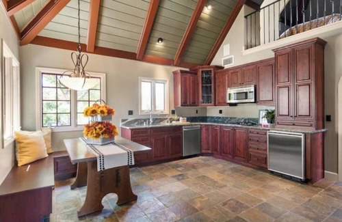 Davis Apartment | Fairytale retreat at UC Davis, ultimate privacy and comfort