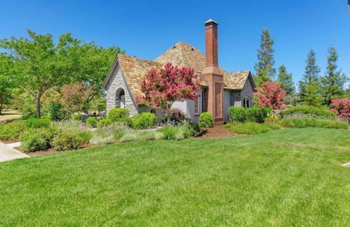 Davis Apartment | Fairytale retreat at UC Davis, ultimate privacy and comfort