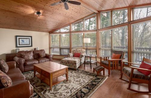 East Kootenay House | Falcon Cabin
