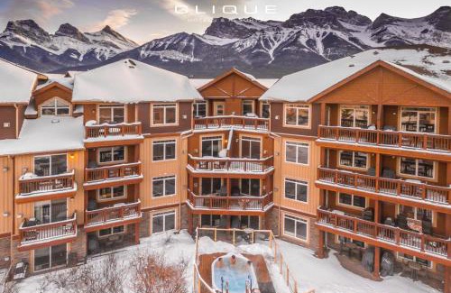 Canmore Hotel | Falcon Crest Lodge by CLIQUE