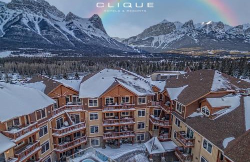 Canmore Hotel | Falcon Crest Lodge by CLIQUE