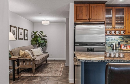 Canmore Condo | Falcon's Nest, Nest in the Rockies