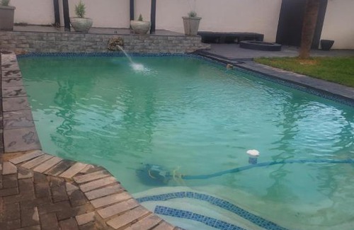 Muckleneuk Villa | Falcon's Nest
