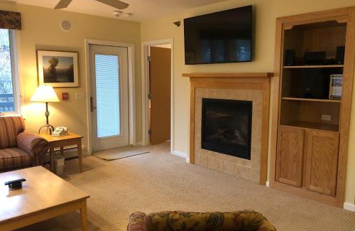 Jeffersonville Apartment | Falcons Unit #11