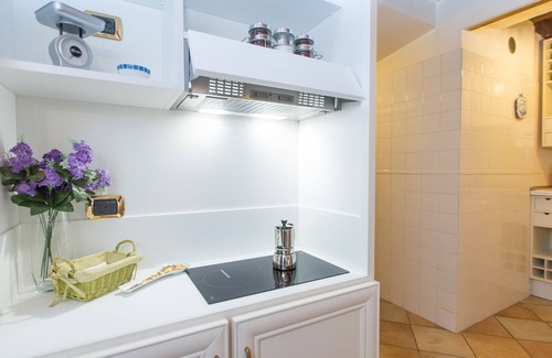 Rione VII Regola Apartment | Falegnami apartment.Falegnami apartmentFalegnami apartmentFalegnami apartmentFalegnami .