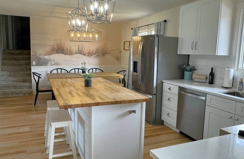Stevensville House | Fall 2 nt min Serene home heated pool close to wine trail large fenced yard