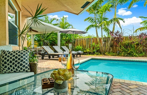 Plantation House | Fall 35% Promo-Private Heated Pool, 2 King Beds, Renovated Baths,BBQ,Golf, Beach