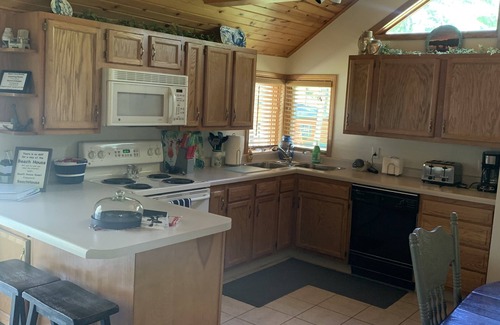 Crivitz Cottage | Fall and Winter dates still available. Lake Access, Boat Dock - 3 Bdrm, 2 Bath