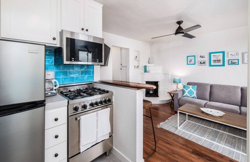 Townsite Condo | 🐬 Fall Asleep to the Waves at Pacific Villas #6