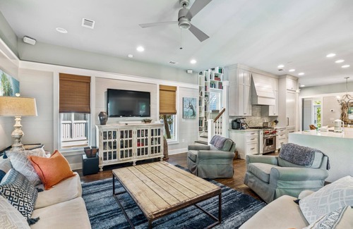 Cottage District House | Fall Availability! Conveniently located in the Watercolor Park District! 5 Adult Bikes! Golf Cart!