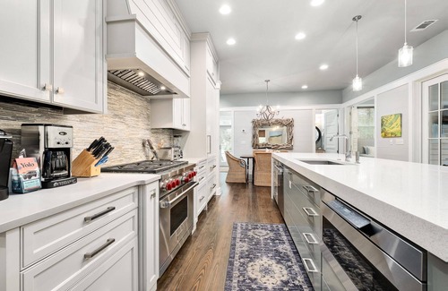 Cottage District House | Fall Availability! Conveniently located in the Watercolor Park District! 5 Adult Bikes! Golf Cart!