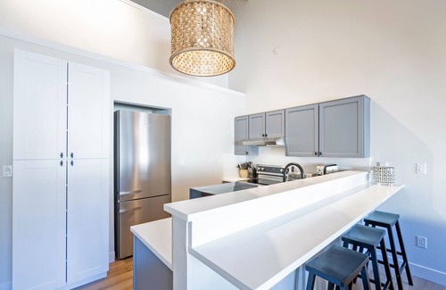 Telluride Condo | FALL COLORS ARE HERE! Lovely 2BR+loft/2Bath; pool/hot tub; Walk to everything!