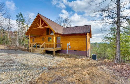 Murphy House | Fall Colors, Deck and Fireplace Murphy Mtn Retreat!