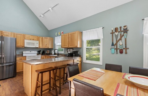 Paw Paw Lake House | Fall Colors, Lake Front, Hot Tub, Game Room, Kayak/SUPs, Firepit, Pet Friendly
