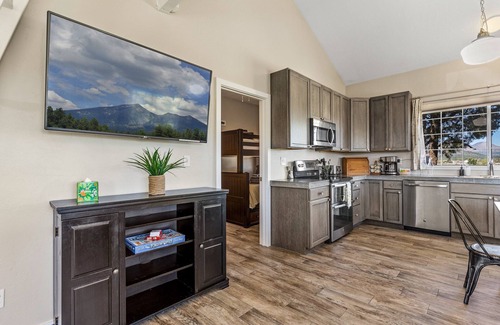 Flagstaff House | Fall Colors R Coming! | Enjoy our Local Discounts