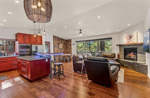 Kachina Village House | Fall Colors R Coming! | Enjoy our Local Discounts