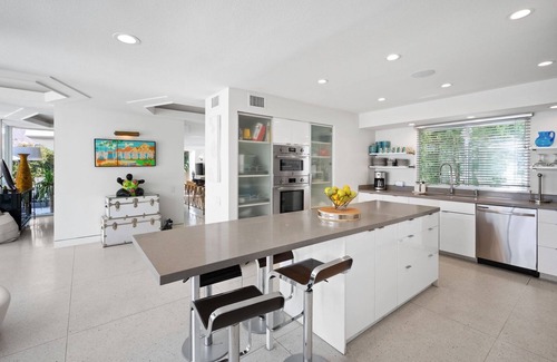 Twin Palms House | Fall Dates Available! Mid-Century home with Private Pool, Spa, and Mountain Views!