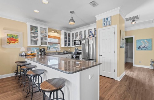 Morgantown House | Fall Dates Discounted! In Morgantown - Pools/Tennis
