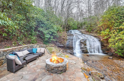 Franklin Cabin | Fall Foliage Paradise: Cabin w/Creek & Game Room