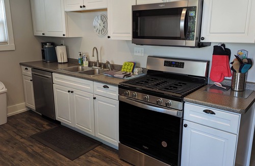 Saint Joseph House | Fall get-aways. Walk to beach. Walk to town. Wonderful time to visit SJ!nnnn