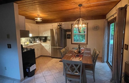 Lake Ariel Ski Chalet | Fall getaway in The Hideout. Walking distance to beach with scenic lake views