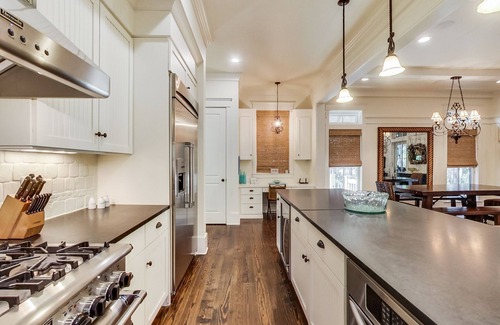 Forest District House | Fall Getaways Available! Forest District. Gas Grill with Nice Porch Space! 3 Adult Bikes!