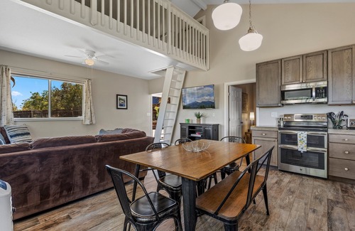 Flagstaff House | Fall in Flagstaff | Enjoy our Local Discounts