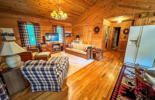 Jefferson Cabin | Fall in Love Again at Edelweiss This Sept in the Carolina Mountains