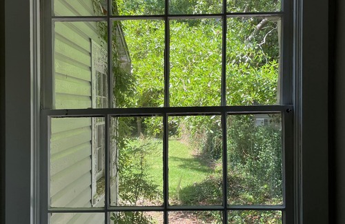 Thomasville House | Fall in love with this Charming historic park view home in downtown Thomasville!