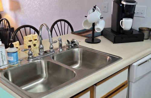 Kimberling City Condo | Fall in The Ozarks on Beautiful Table Rock Lake in this 2bd 2ba condo!