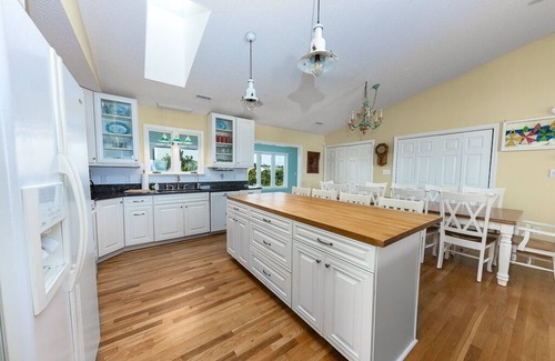 Pine Knoll Shores House | Fall is Beach Time: Sunny, Warm Ocean, Great Fishing! WiFi to ‘Work’ IF You Must