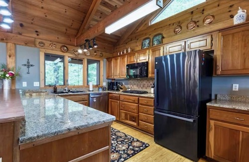 Lake Toxaway Cabin | Fall is Coming. It's Hot Tub Season! InTOXication is Waiting for You!