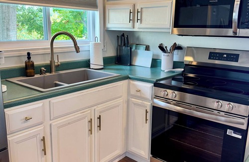 Falls of Rough House | Fall Lake Escape-Fire Pits, Hunting, Hiking & Private Cozy Cabin