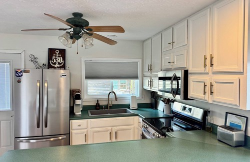 Falls of Rough House | Fall Lake Escape-Fire Pits, Hunting, Hiking & Private Cozy Cabin