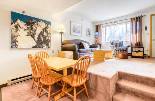 Sunday River Area Hotel | Fall Line E101