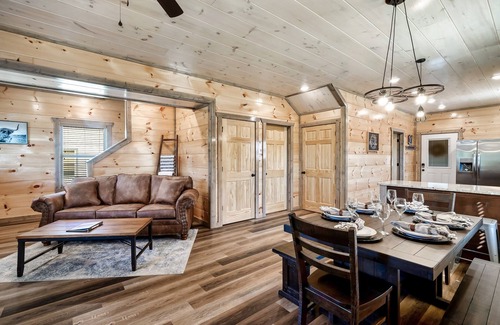 Sevierville Cabin | Fall Moments Cozy Tub, Scenic Yard & Game Time