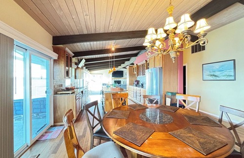 Potlatch House | Fall Rates! Family Waterfront Escape on Hood Canal
