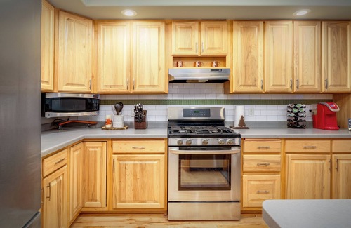 Pellston House | Fall Retreat w/Game room, near Mackinaw and Harbor Springs! n