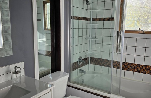 Fall River House | Fall River HavennEntire floor just for you, full kitchen and bathroom.