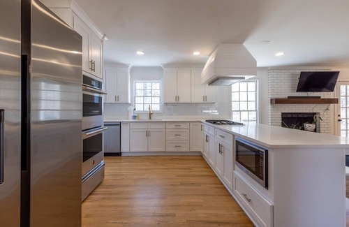 Acworth House | Fall Sale: 15% Off 3+ nights – thru Nov 30!